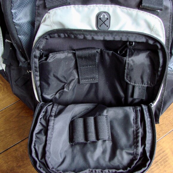 Targus Backpack Computer Laptop Business Travel Student Bag Excellent Like NEW - Picture 11 of 11